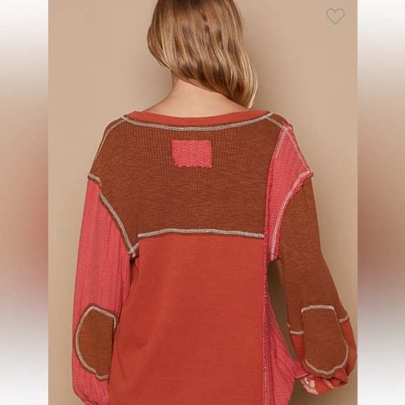 #59” POL V NECK CONTRAST KNIT PANEL COLOR BLOCK TOP - Picture 2 of 5